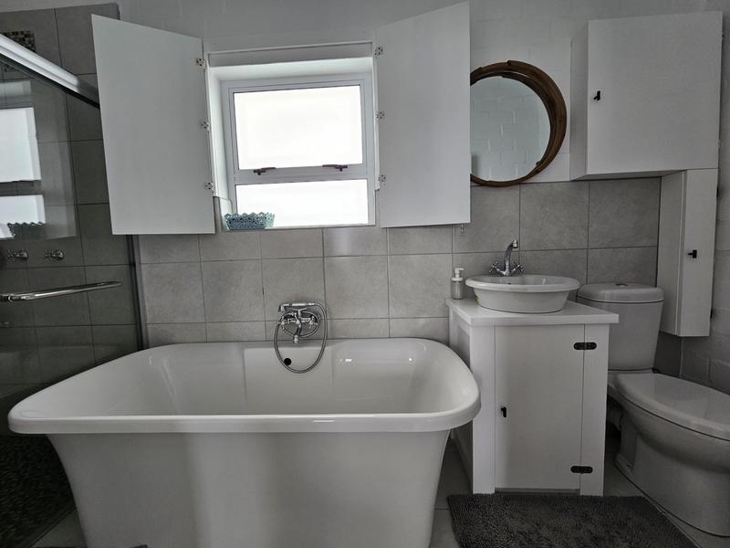 3 Bedroom Property for Sale in Golden Mile Western Cape